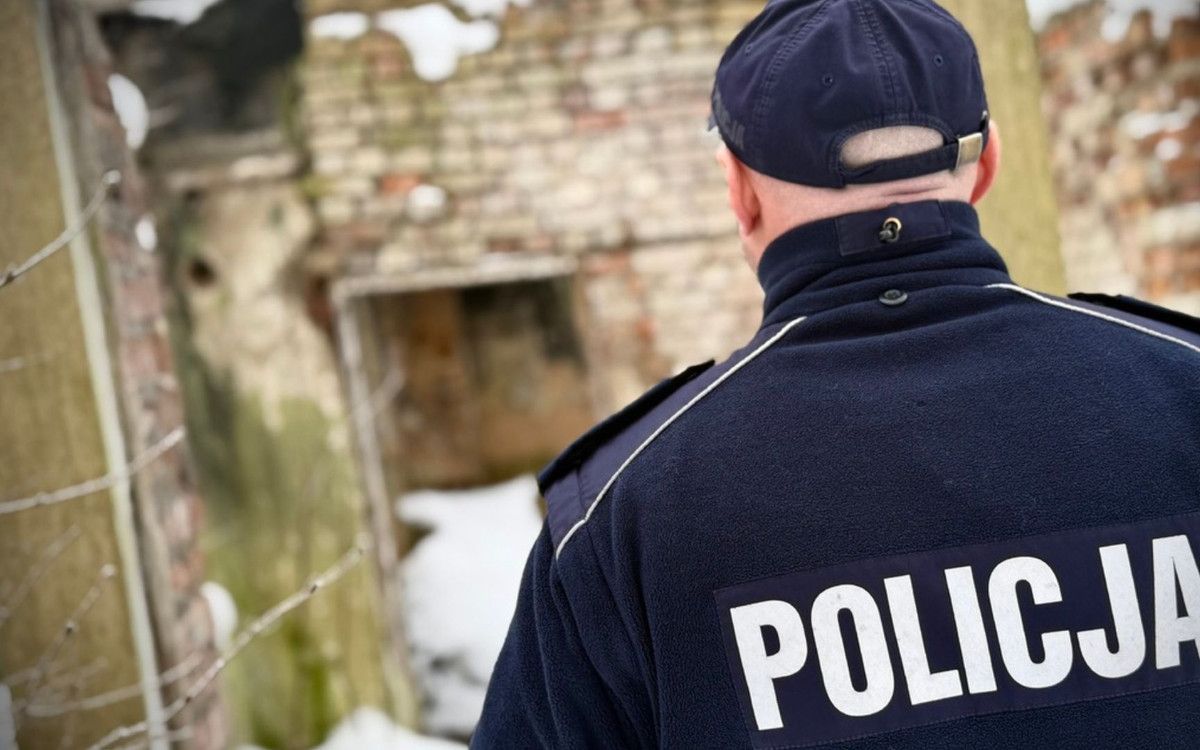 Nie żyje kobieta, jej partner trafił do szpitala. Atak n***wnika na klatce schodowej