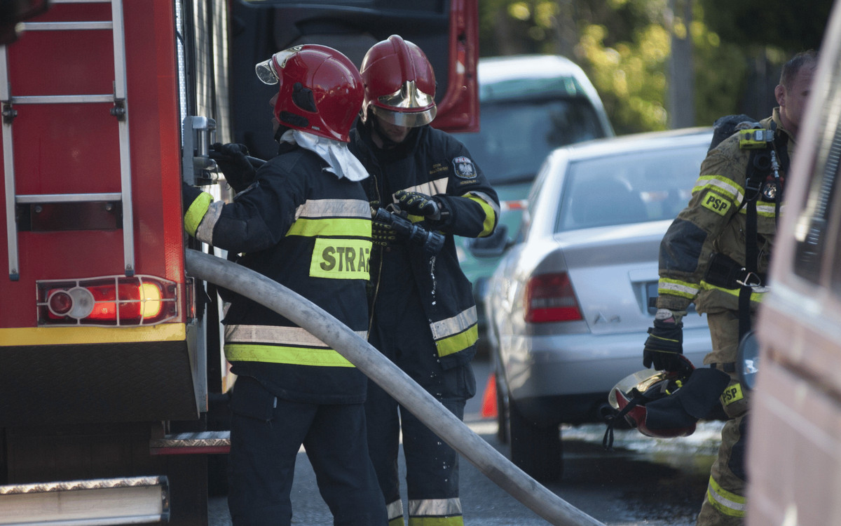 Tragiczny pożar w Warszawie. Nie żyją cztery osoby, wszystkie służby w akcji