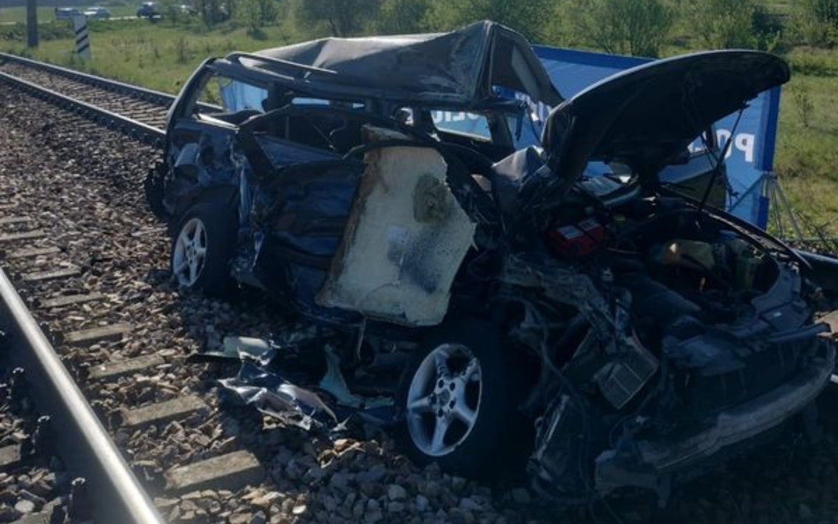 Nie żyje mężczyzna, pilna ewakuacja wszystkich pasażerów pociągu. Na miejscu zaroiło się od służb